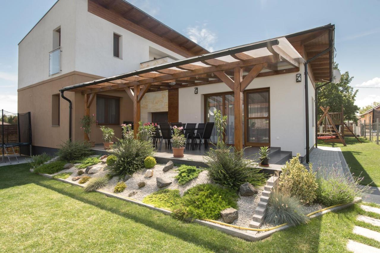 Villa EszterHáz Balatonkeresztúr Exterior foto