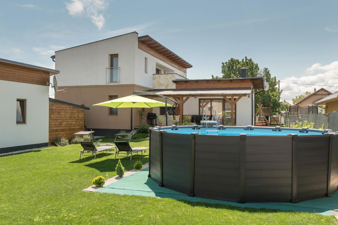 Villa EszterHáz Balatonkeresztúr Exterior foto